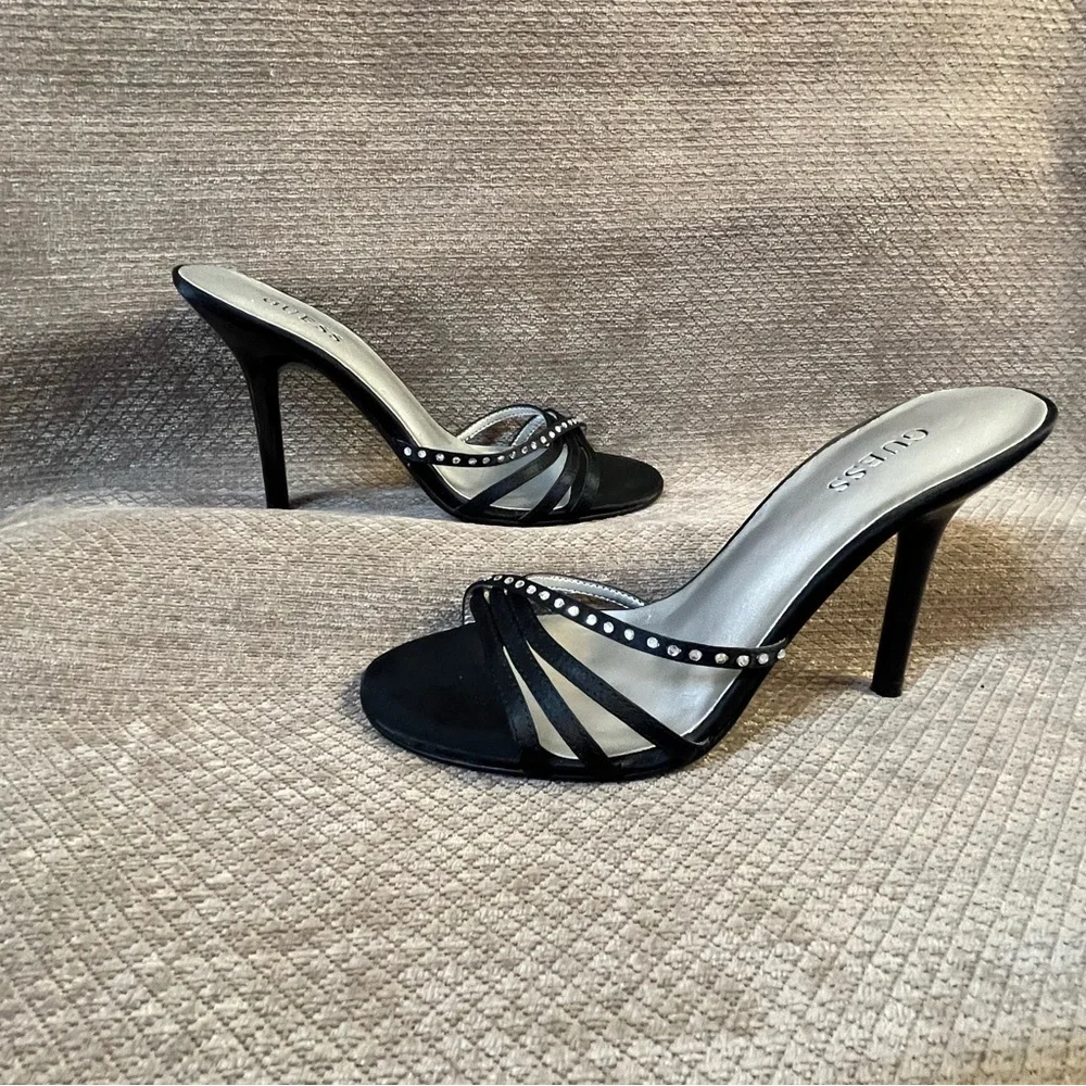 Guess Women’s Black Strappy Rhinestone Heel size 5 in like new condition - Picture 6 of 11